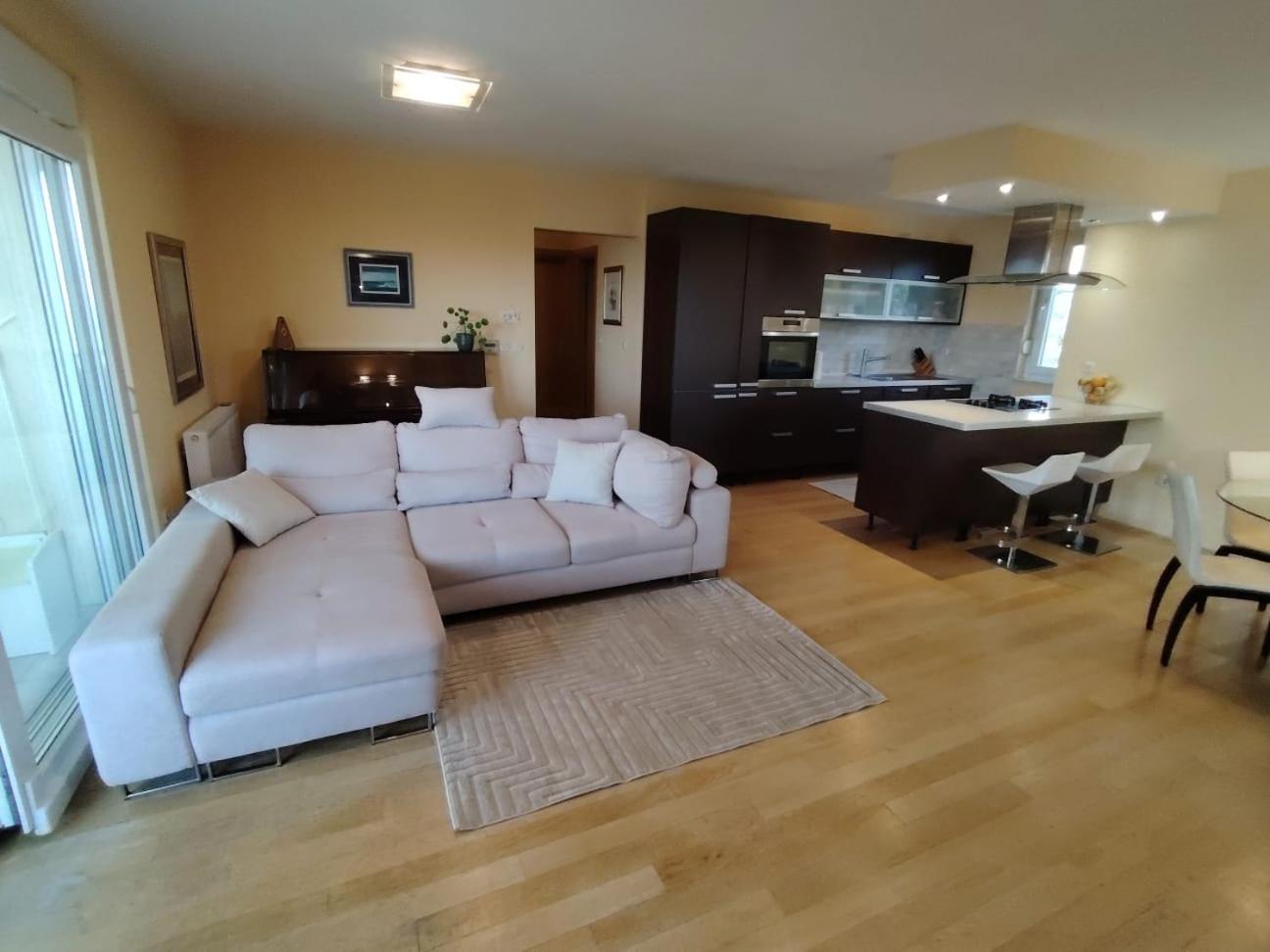 Luxury Beach Apartment 비오그라드나모루 외부 사진